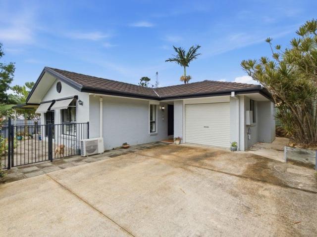 Comfortable Single Level Living with Entertaining Appeal.