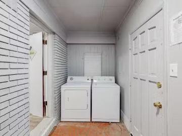 Comfortable & Spacious Atlanta House with Backyard id. 8113