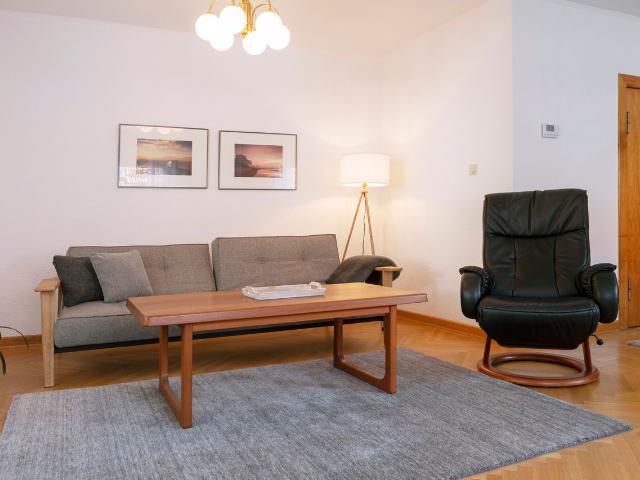 Comfortably furnished detached house in Berlin Rudow with garden and garage, Berlin Amsterdam Apartments for Rent