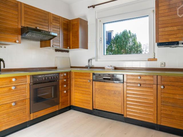 Comfortably furnished detached house in Berlin Rudow with garden and garage, Berlin Amsterdam Apartments for Rent