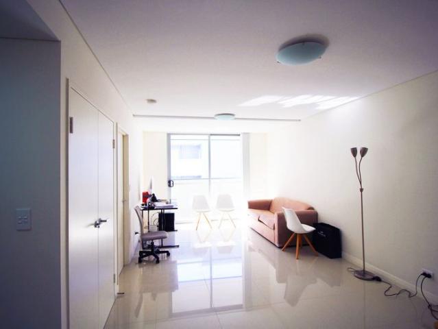 Comfortably Spacious Apartment Close To Everything You Could Possibly Imagine