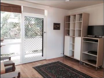 Comfy 1 Bedroom Unit Close to Everything!