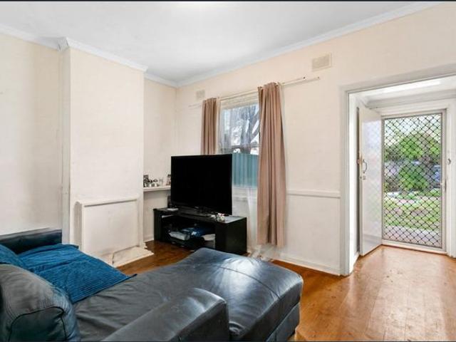 Comfy 3 Bedroom 1 Bathroom Home for Rent in Elizabeth North