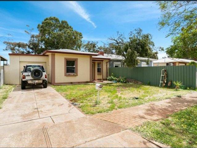 Comfy 3 Bedroom 1 Bathroom Home for Rent in Elizabeth North