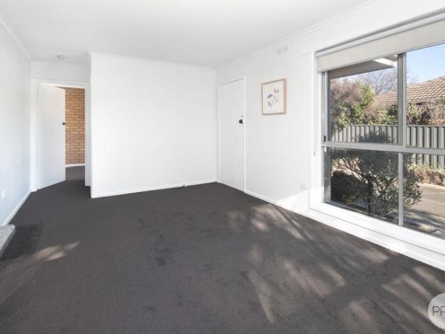 COMFY UNIT CLOSE TO EVERYTHING YOU NEED!