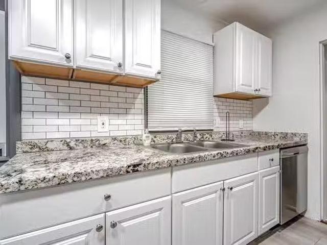 Comfy Co living! Free High Speed Internet and Utilities INCLUD.