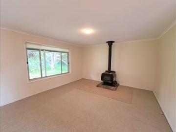 Comfy Country Cottage