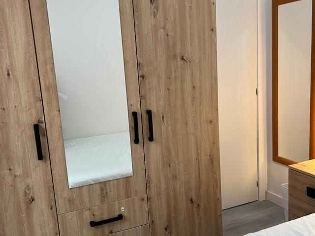 Comfy double bedroom in Barcelona close to Plaça de les Glòries Catalanes