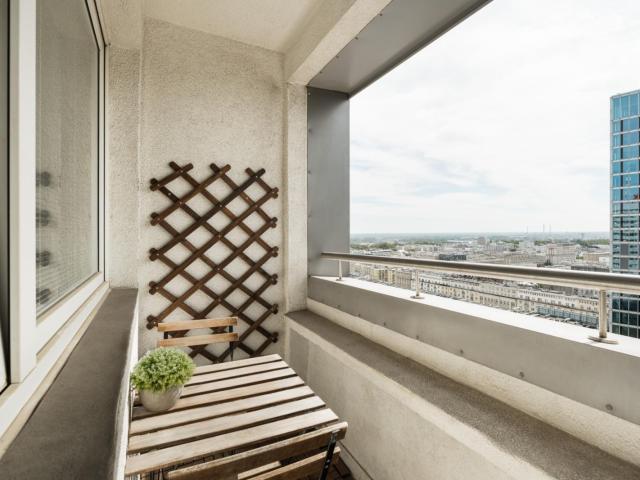 Comfy double bedroom near the Centrum metro station