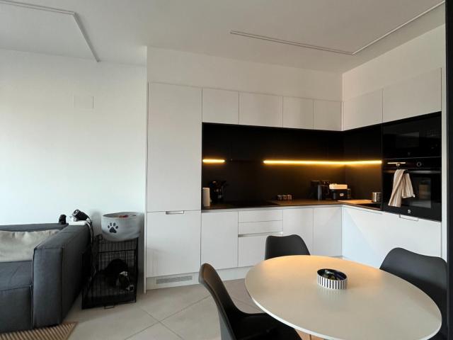 Comfy single bedroom with a balcony, in La Bordeta