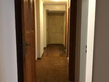 Comfy single bedroom in 3 bedroom apartment