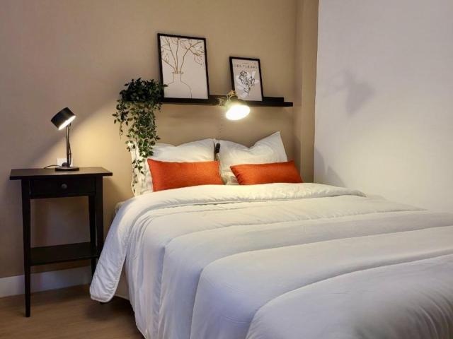 Comfy single bedroom in Sant Blai