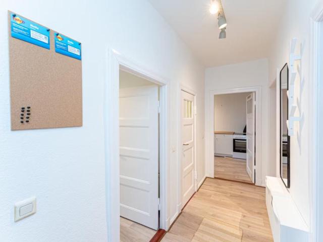 Comfy single room in pleasant residential neighbourhood