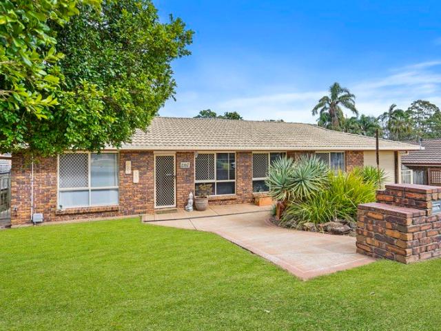 COMING SOON 3 Beds 2 Baths PLUS Separate Office/Salon on 761m2