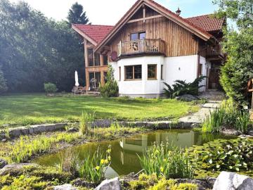 !Coming SOON! UNIKAT Sonnendurchflutete Immobilie am Waldrand: Wohnen, Arbeiten und Entspannen in perfekter Harmonie