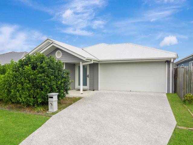 Parkside Family Living with Space, Style & Comfort!