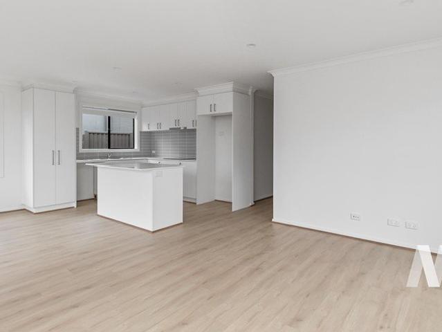 Coming Soon! Brand New House in the Heart of Pakenham