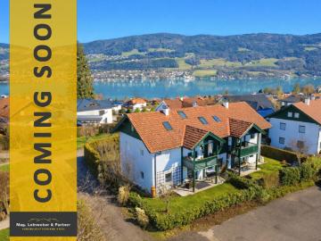 Mondseejuwel mit See und Gebirgsblick, Balkon, Parkplatz und Nähe öffentlichen Badeplatz in St. Lorenz / Mondsee