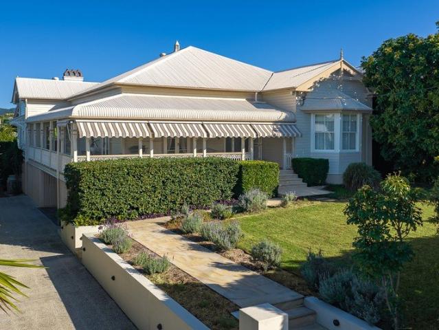 'COMISTON' c.1890's Yesteryear's Warmth Tailored for Today's Living
