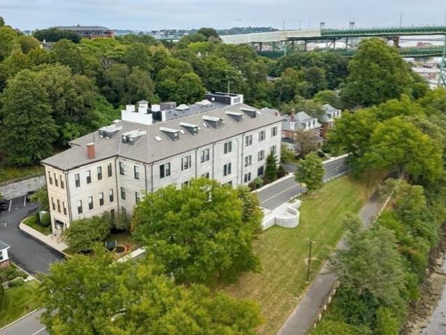Commandants Way Apt,chelsea, Condo For Sale