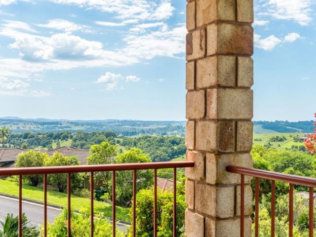 Commanding Northern Ridge Living