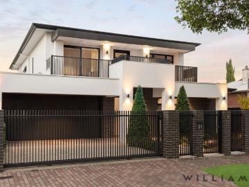 COMMANDING EXCELLENCE A HIGH CALIBRE FAMILY PERFORMER AT PROSPECT'S COVETED CITY END
