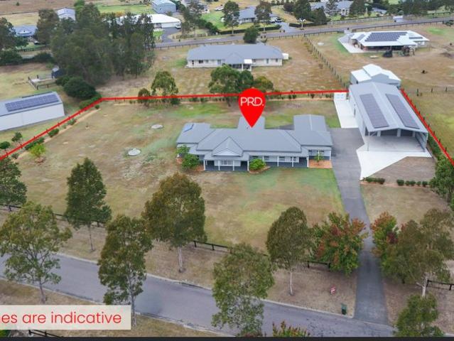 Commanding Family Estate with Massive Shed on 5,744m²