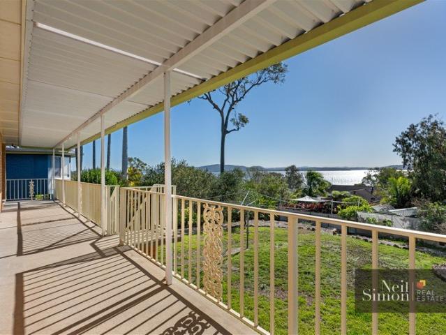 Commanding Hilltop Position with Spectacular Northerly Water Views