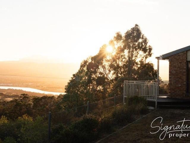 Commanding Views, Cathedral Ceilings & a Lifestyle Without Compromise