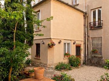Comme une maison baignée de lumière et de verdure à Paris 20e Maraîchers