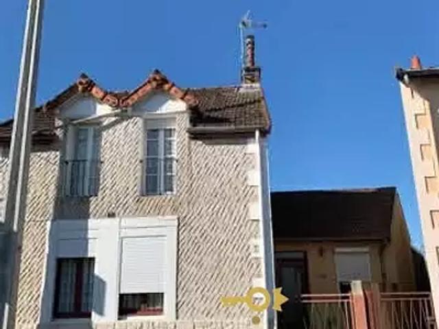 Commentry 03600 Achat / Vente maison 4 pièces t4