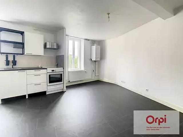 Commentry 03600 Location appartement 3 pièces t3