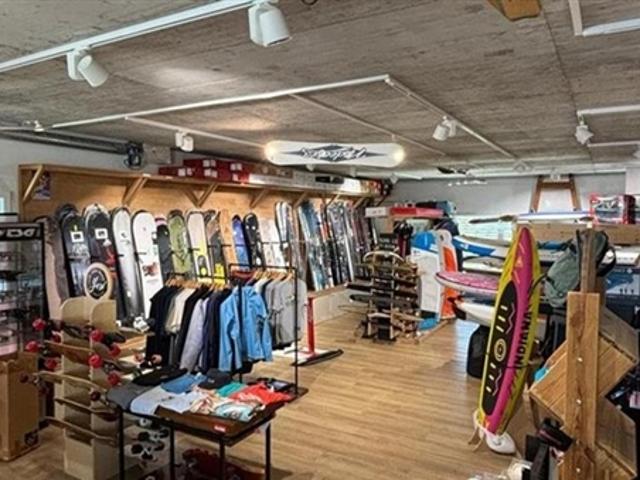 Surface commerciale de 180m2 à Saint Sulpice