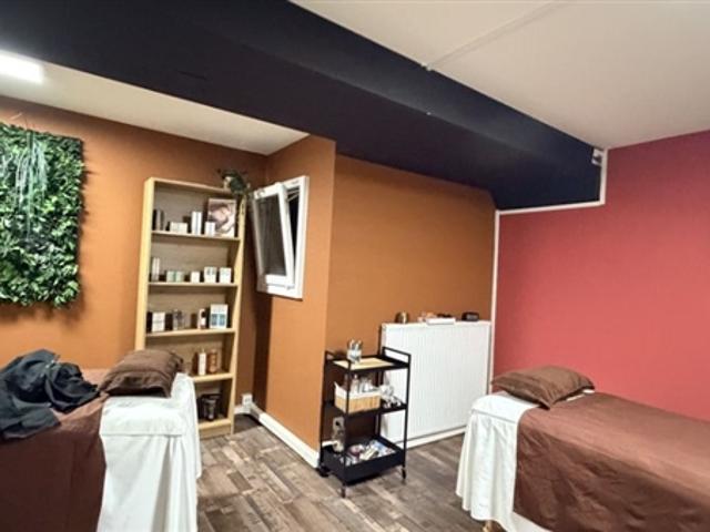 Surface d'env. 100 m2 au coeur de Montreux Alpes 29
