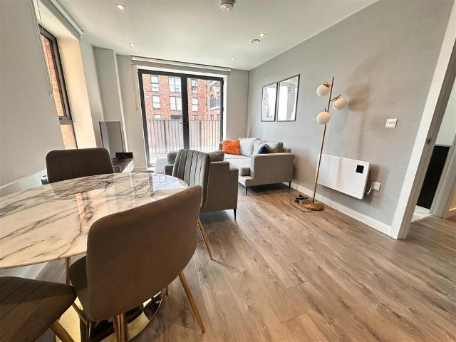 Commerce Quay, 221 223 Ordsall Lane. 2 bed apartment to rent £1,400 pcm £323 pw