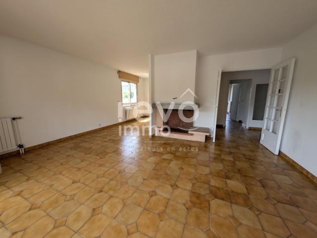 Commerces au pied de l'immeuble ! 79m² Nyons