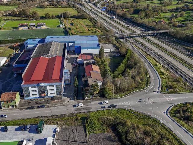 Commercial for rent in Oviedo, Asturias