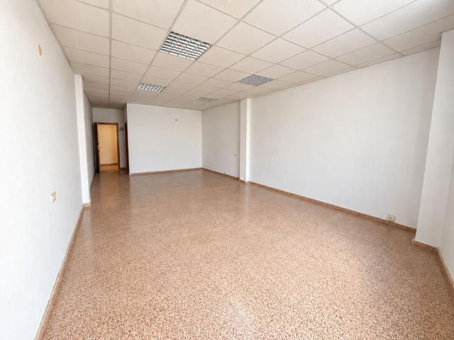 Commercial for rent in Crevillente / Crevillent, Alicante