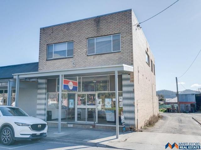 Commercial investment with a bonus 2 bed unit
