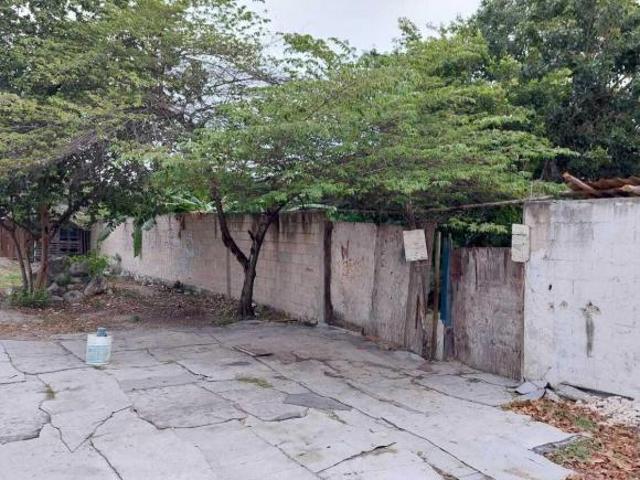 Commercial Land for Sale on Av. Tulum, Cancún