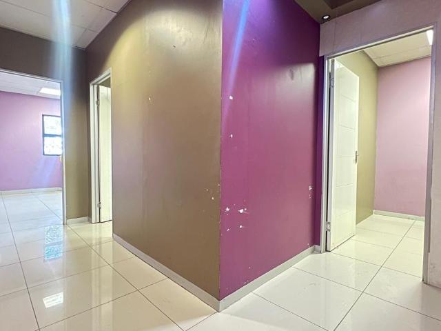Commercial Property in Mayfair West To Rent