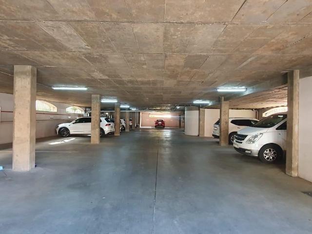 Commercial Property in Menlyn To Rent