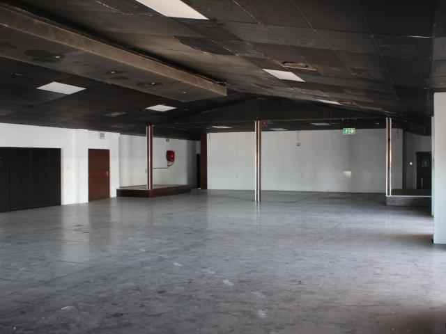 Commercial Property in Milnerton Central To Rent