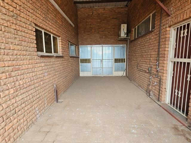 Commercial Property in Mookgopong To Rent