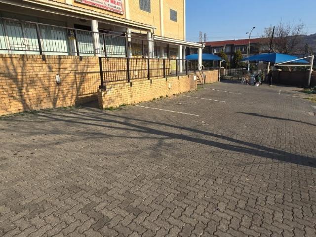 Commercial Property in Mondeor For Sale