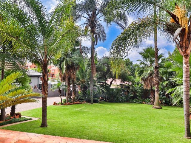 Commercial Property in Moreleta Park For Sale