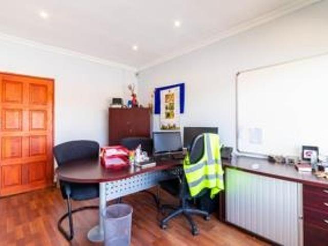 Commercial Property in New Redruth For Sale
