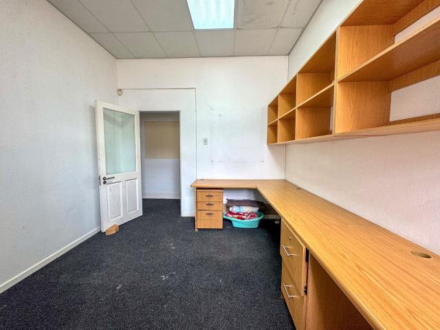 Commercial Property in Newton Park For Sale