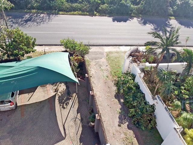Commercial Property in Amanzimtoti For Sale