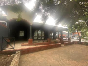 Commercial Property in Arcadia To Rent